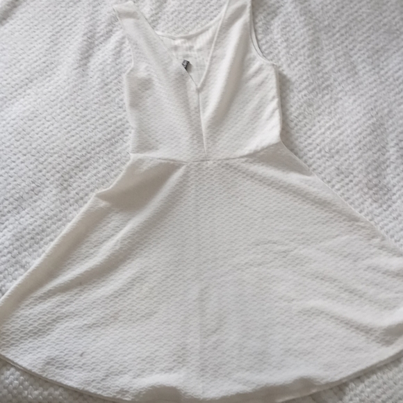 Off white dress - Picture 4 of 4